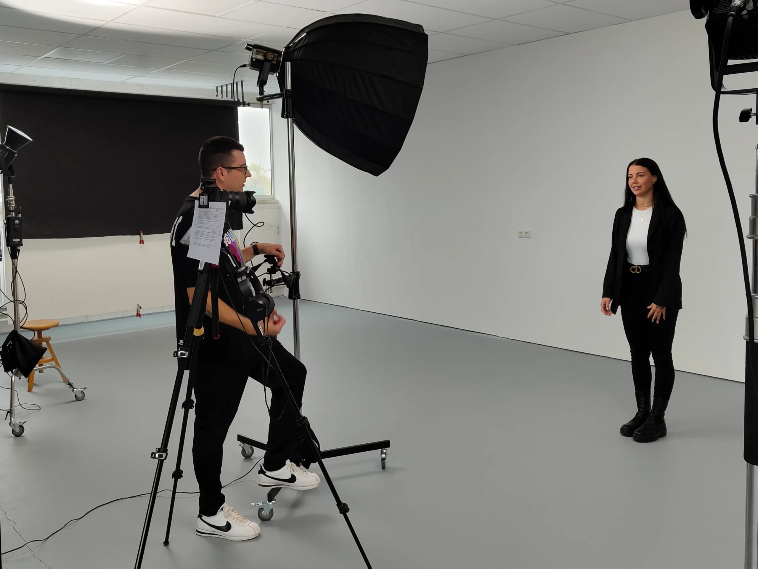 LeMiz 200qm Fotostudio Hannover mit Hohlkehle